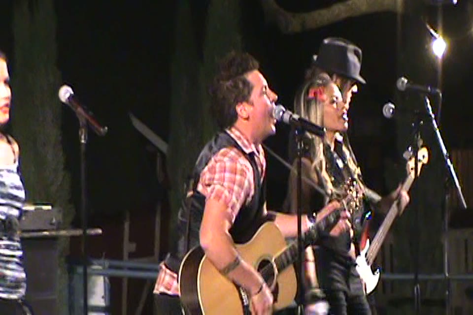 Hitlist, live outdoors